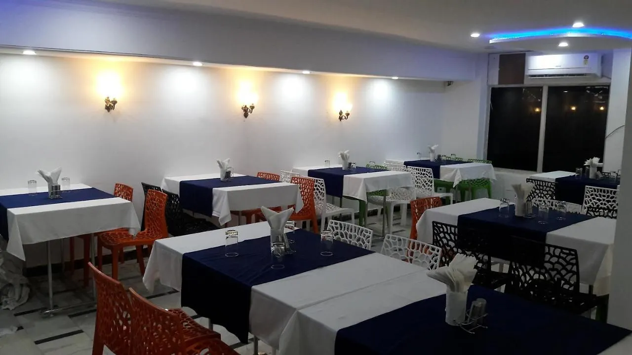 Fabhotel Rv Palace Agra